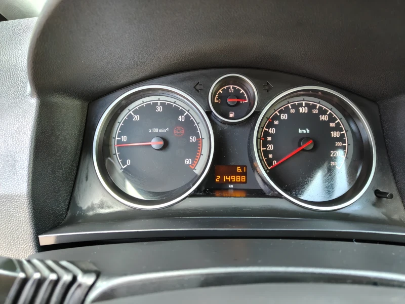 Opel Zafira 1.9, снимка 7 - Автомобили и джипове - 53402188