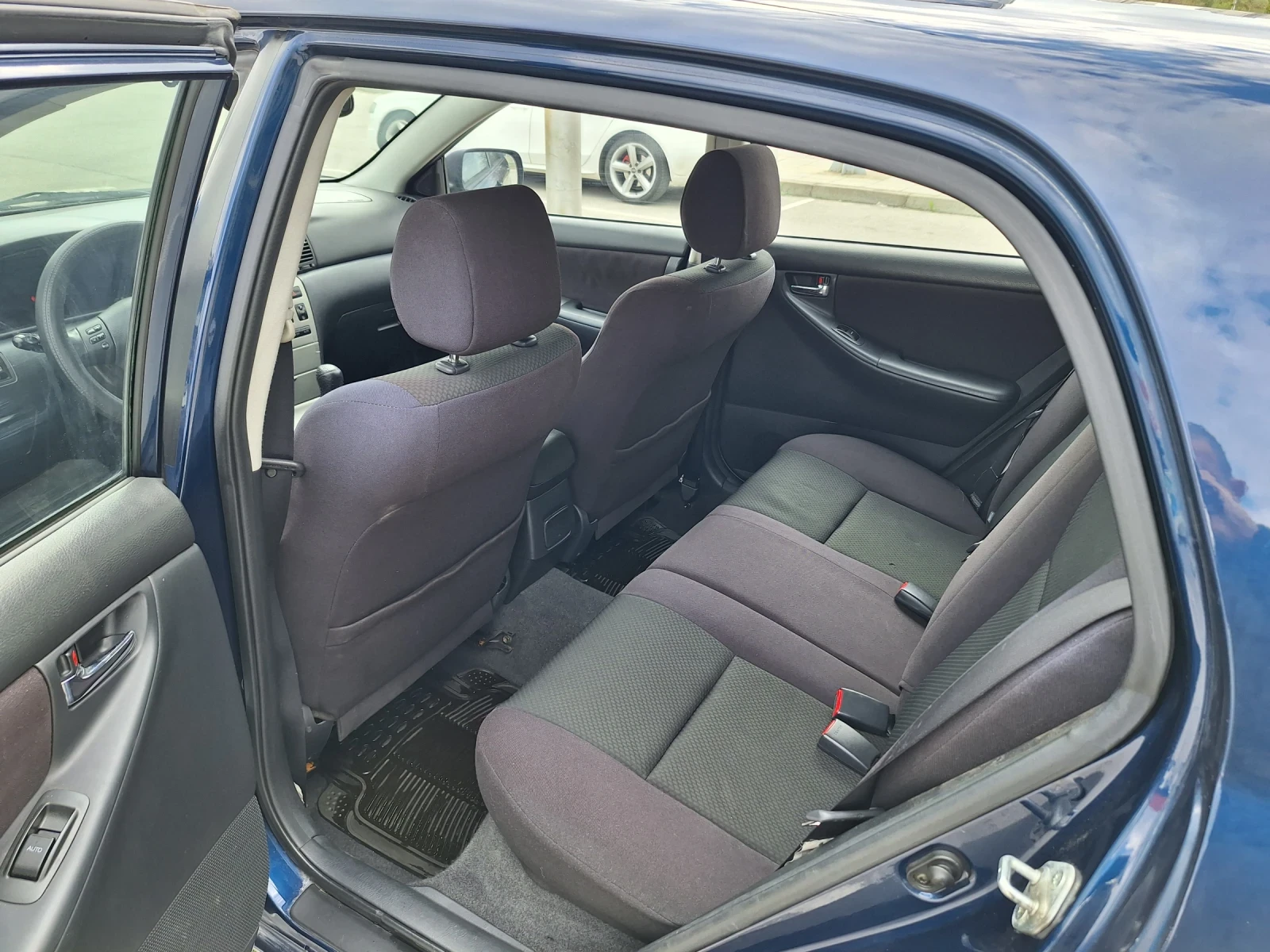 Toyota Corolla 1.4 D-4D  - изображение 9