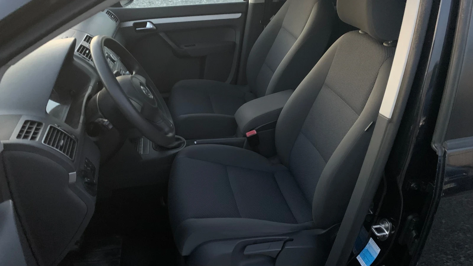 VW Touran 1.2i* 105hp* 7МЕСТЕН - изображение 8