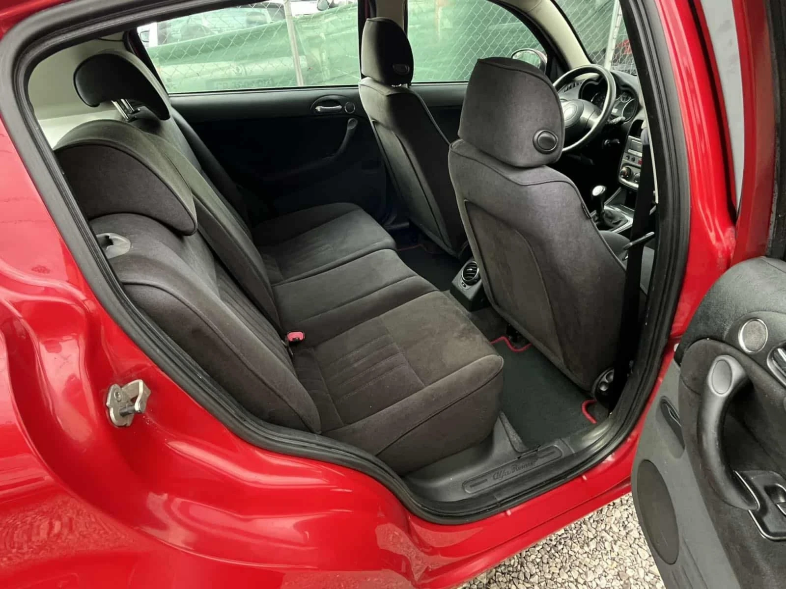 Alfa Romeo 147 1.6 16V 2009  | Mobile.bg   5