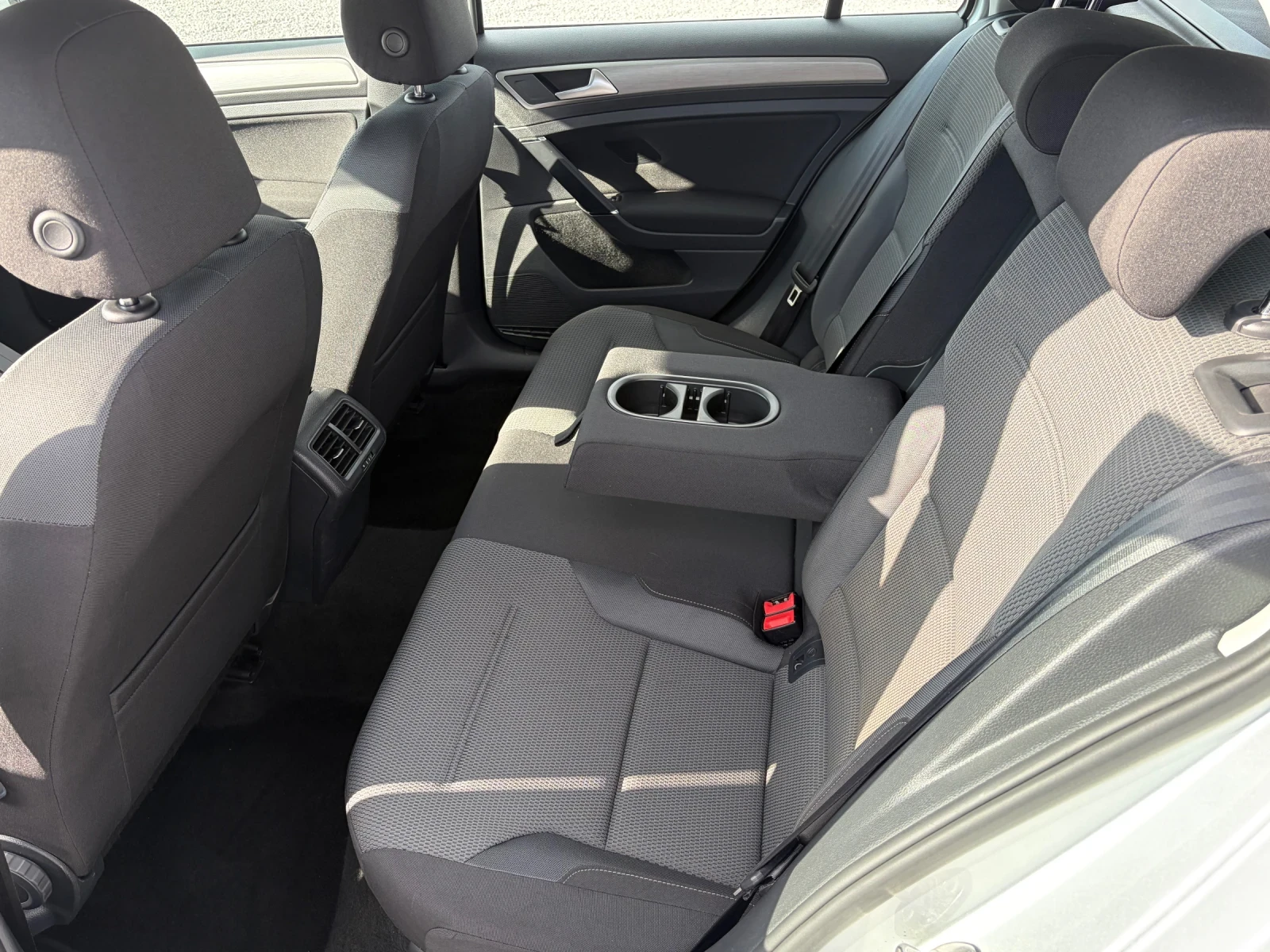 VW Golf 1.6TDI-110k.c. | Mobile.bg � ����������� 13