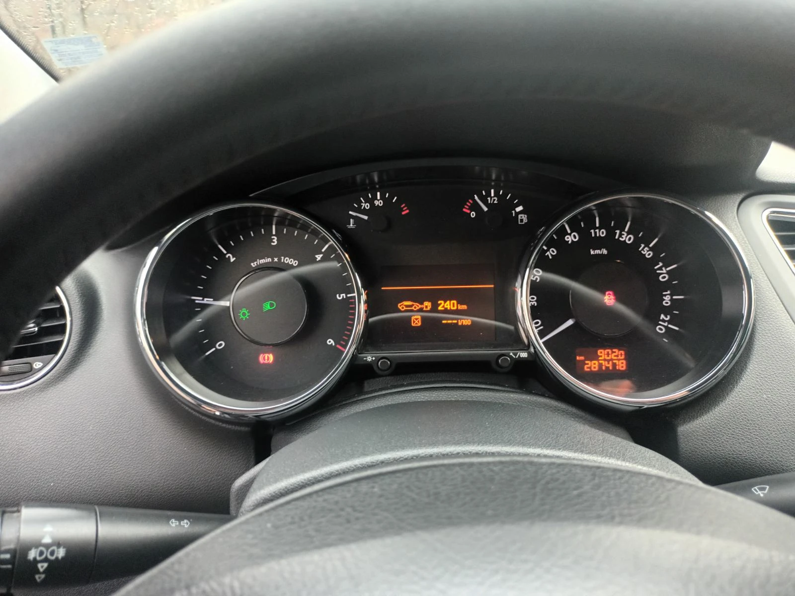 Peugeot 5008  - изображение 10