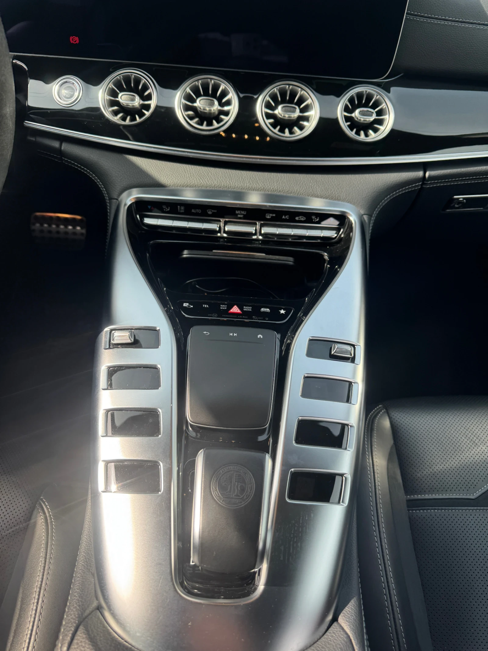 Mercedes-Benz AMG GT 53 AMG, снимка 11 - Автомобили и джипове - 53715275