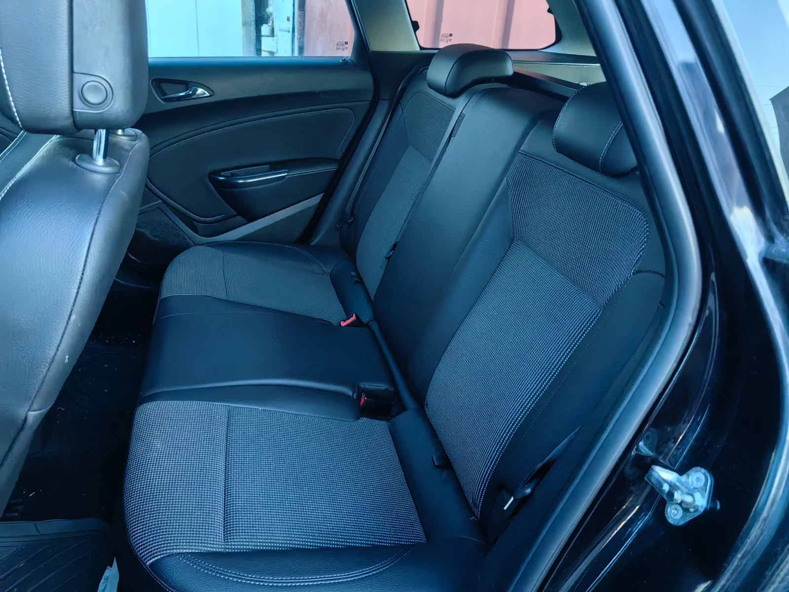 Opel Astra, снимка 8 - Автомобили и джипове - 54252219