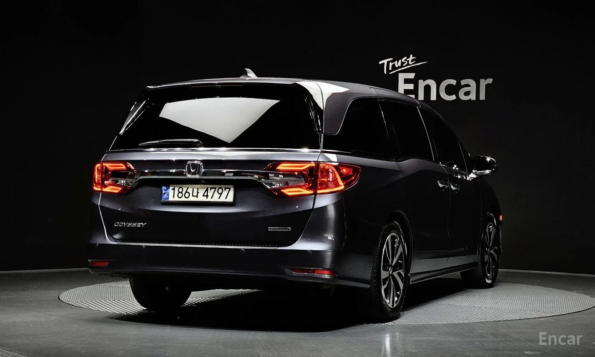 Honda Odyssey * ПОДГРЕВ* ОБДУХВАНЕ* ШИБИДАХ* TV* FULL* КРАЙНА ЦЕ, снимка 2 - Автомобили и джипове - 54082793