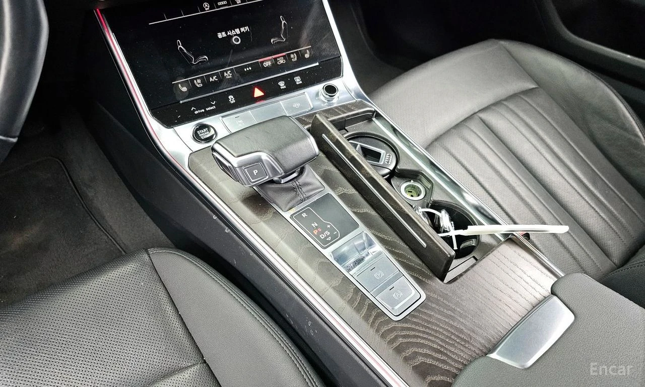 Audi A6 45* TFSI* PREMIUM* ПОДГРЕВ* ОБДУХВАНЕ* НАВИГАЦИЯ, снимка 7 - Автомобили и джипове - 54969323