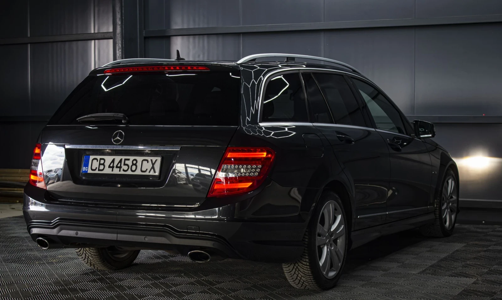 Mercedes-Benz C 300, снимка 6 - Автомобили и джипове - 54976585