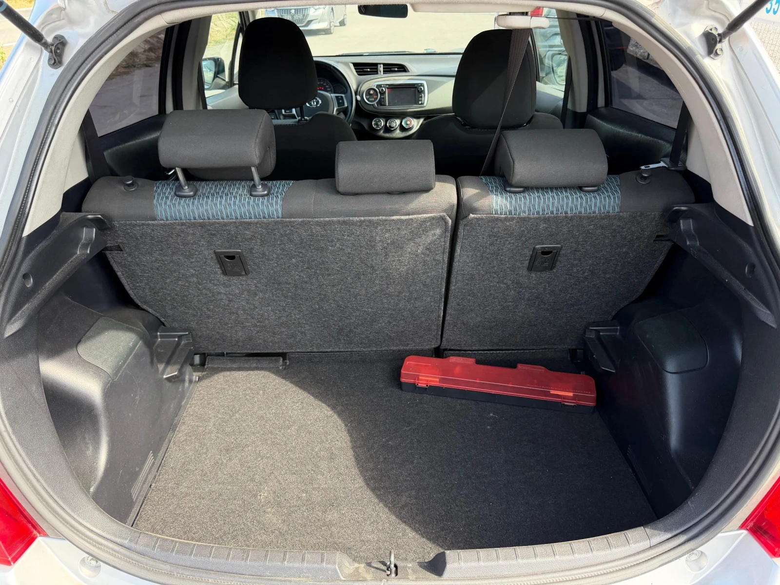 Toyota Yaris 1.4 D4D, снимка 6 - Автомобили и джипове - 55636353