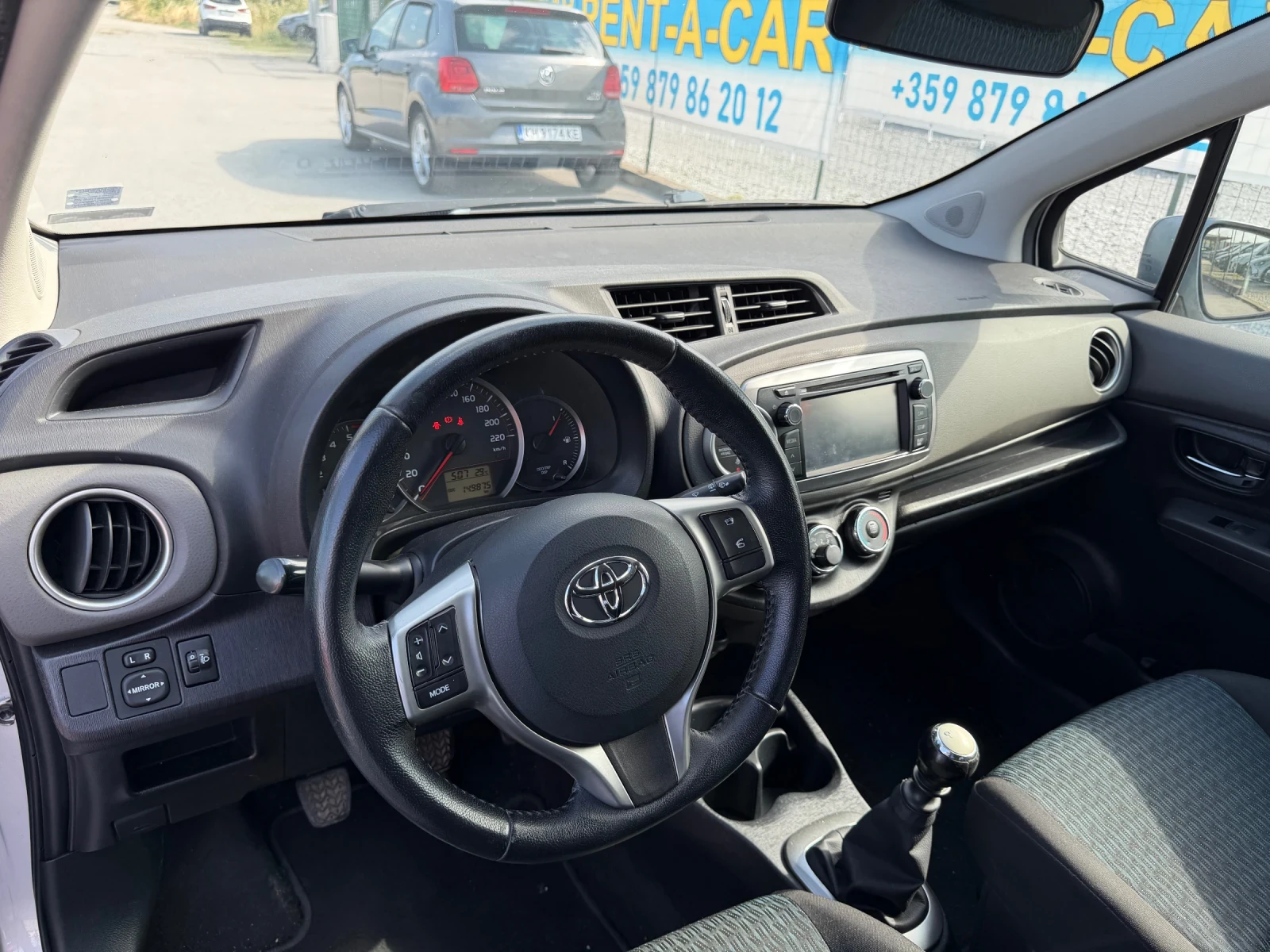 Toyota Yaris 1.4 D4D, снимка 13 - Автомобили и джипове - 55636353