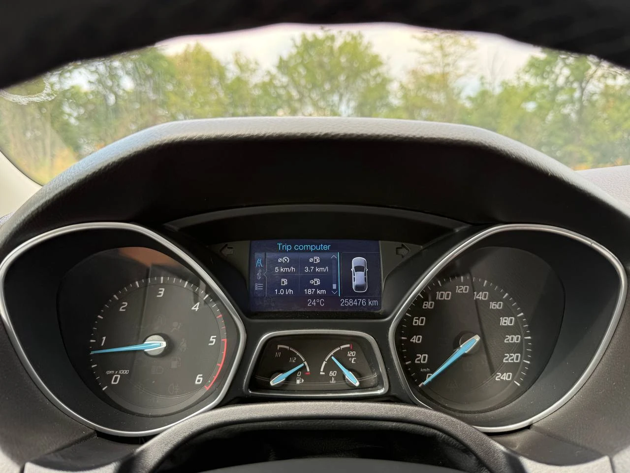 Ford Focus 1.6TDCI* 6-СКОРОСТИ* РЕАЛНИ КМ* 4/100 ДИЗЕЛ, снимка 12 - Автомобили и джипове - 55826075