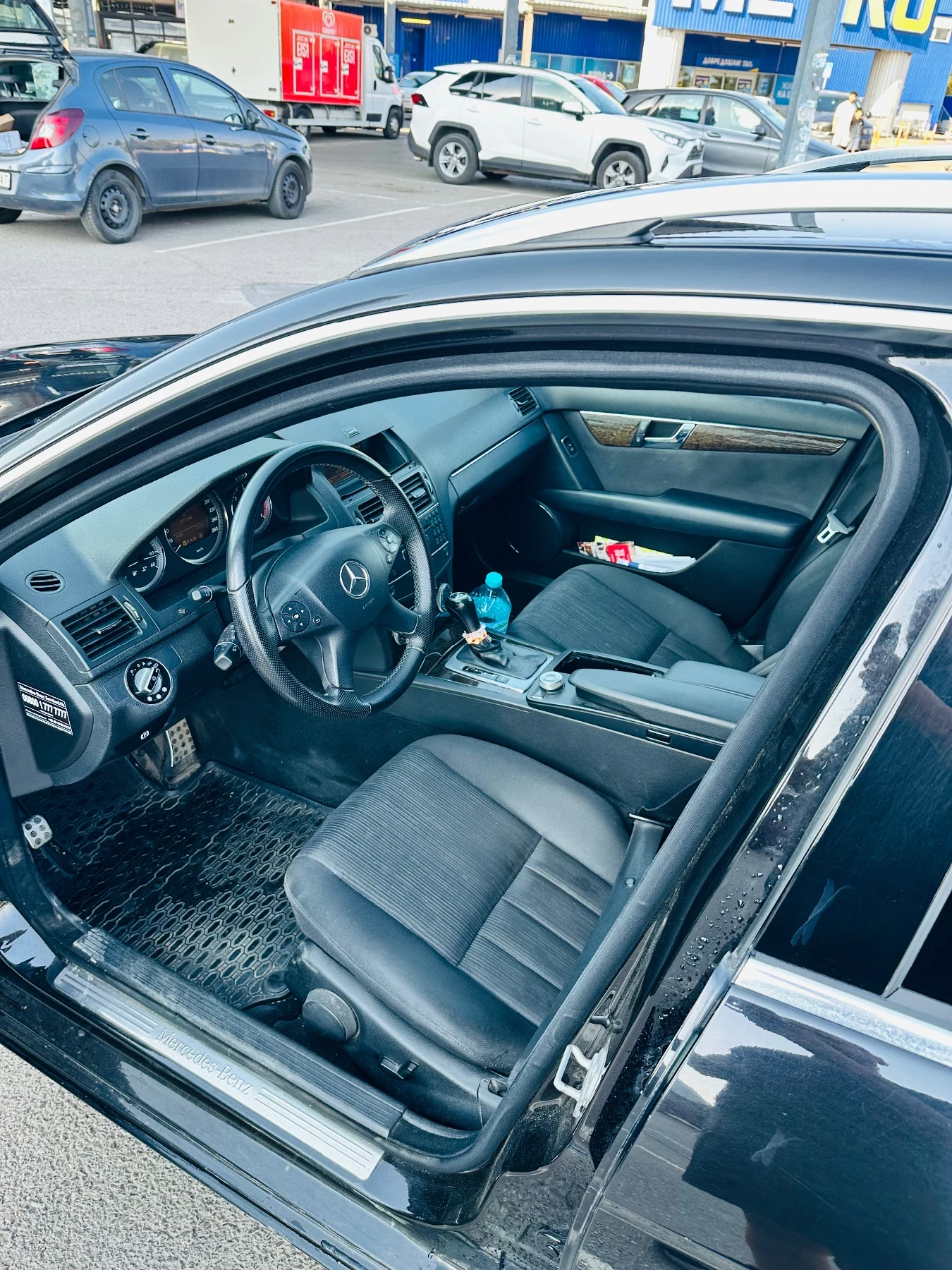 Mercedes-Benz C 220, снимка 8 - Автомобили и джипове - 56021956