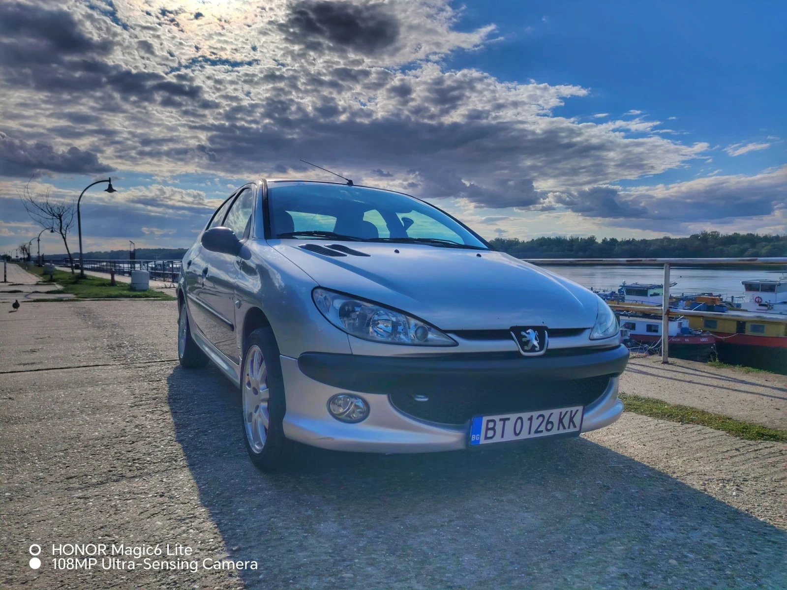 Peugeot 206 Sedan 1.4i 75hp