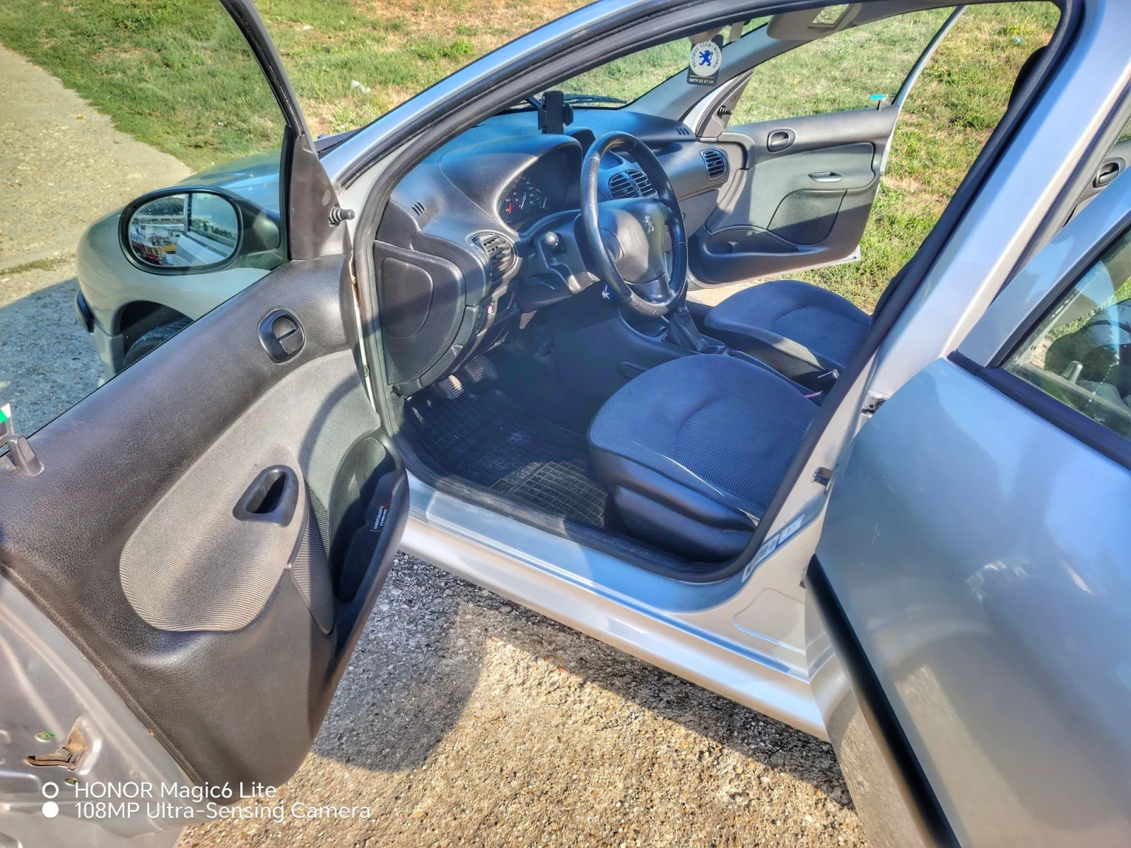 Peugeot 206 Sedan 1.4i 75hp, снимка 4 - Автомобили и джипове - 56075180