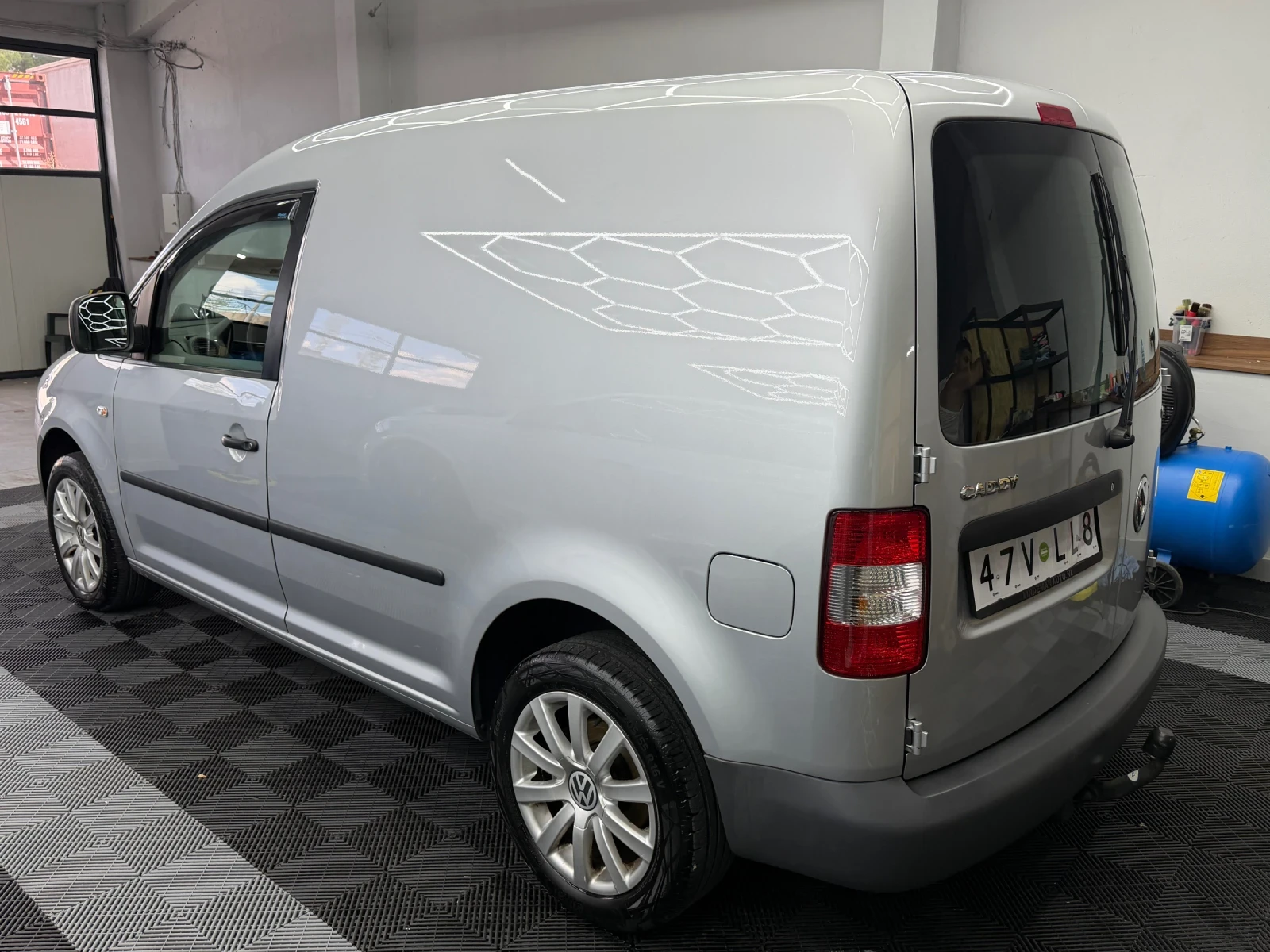VW Caddy, снимка 4 - Автомобили и джипове - 56108526