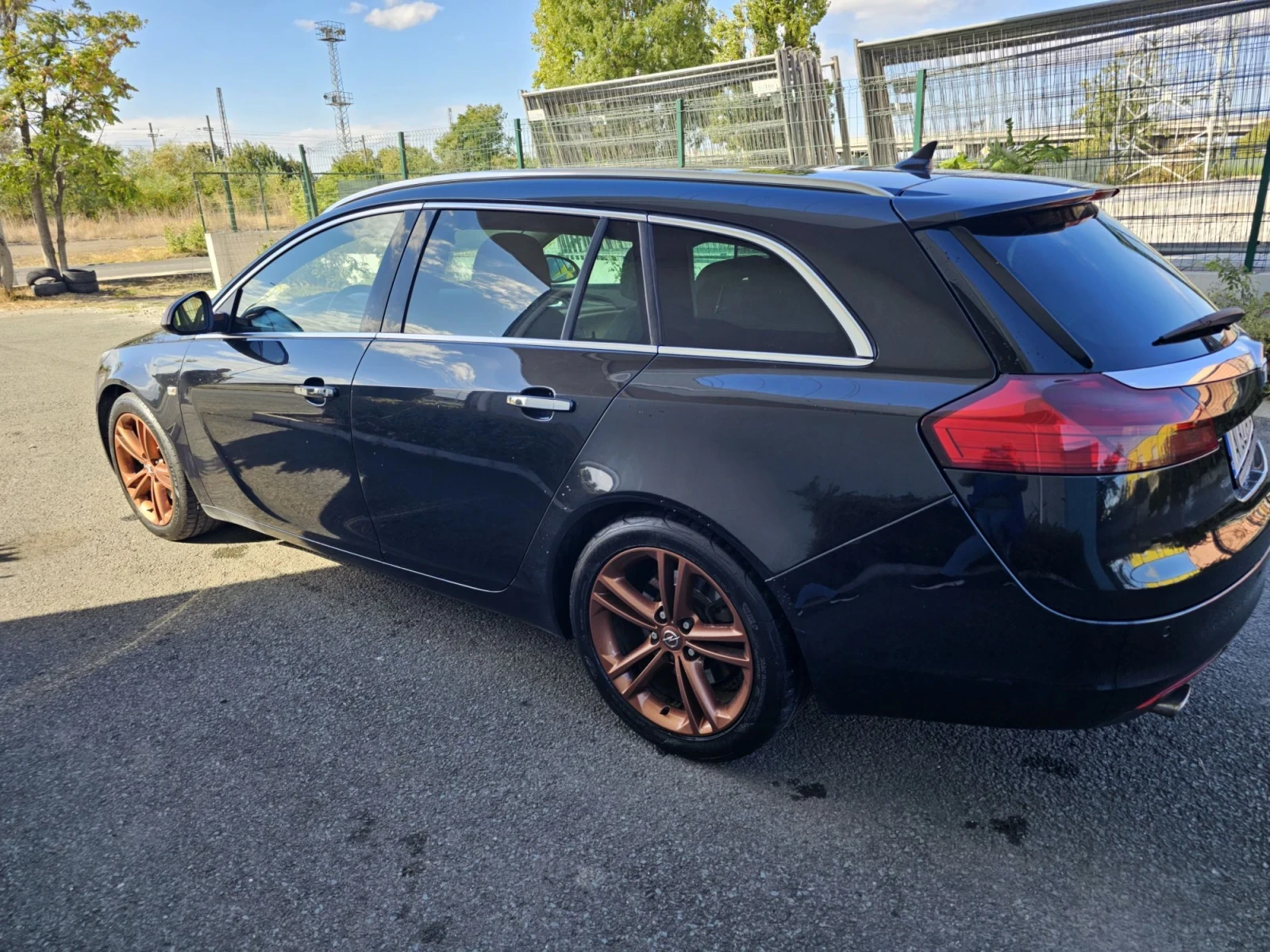 Opel Insignia, снимка 15 - Автомобили и джипове - 56335792
