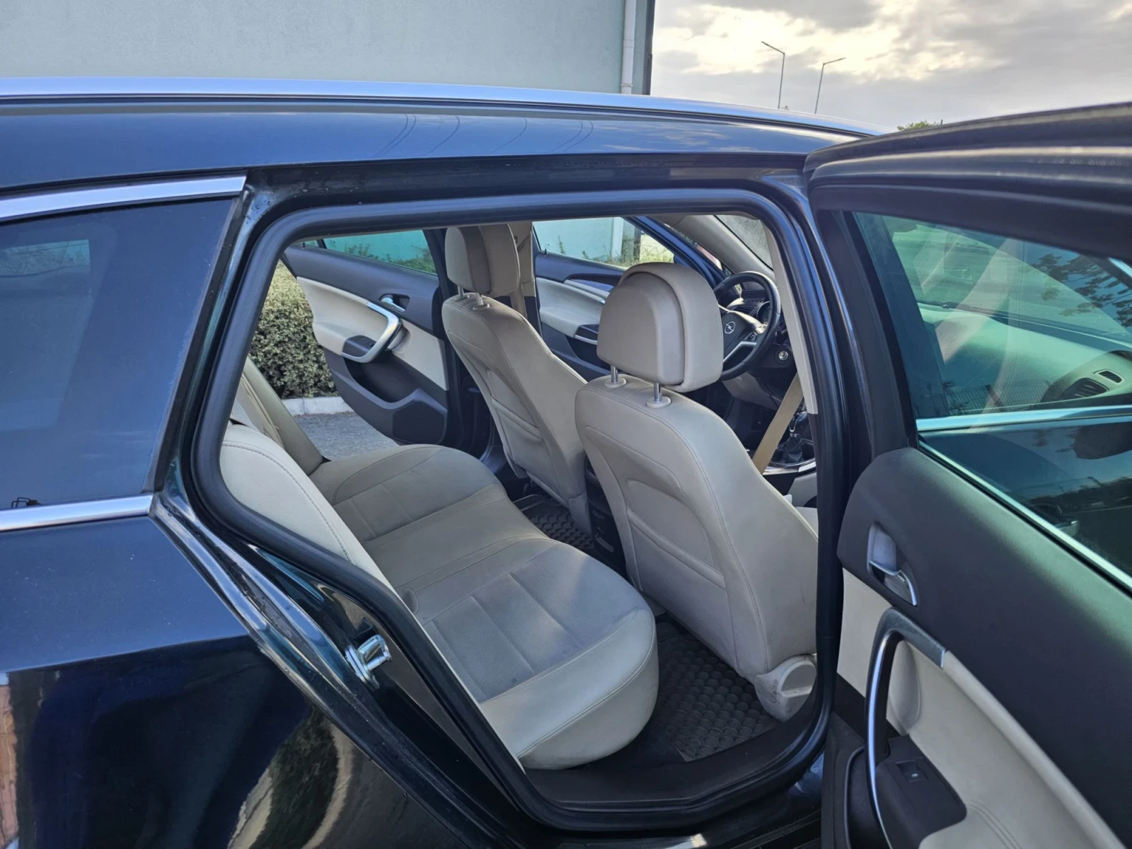 Opel Insignia, снимка 9 - Автомобили и джипове - 56335792