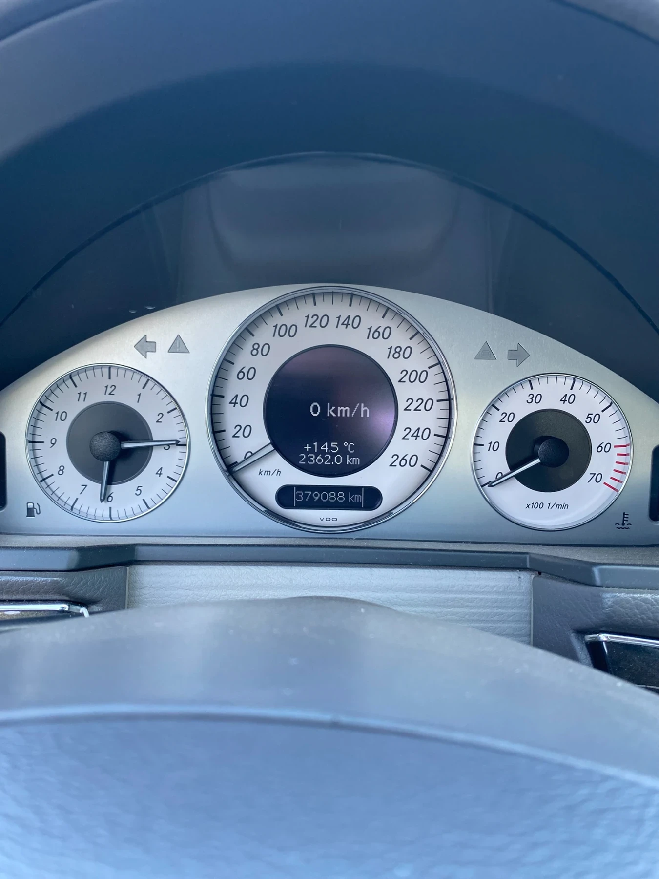 Mercedes-Benz E 500, снимка 5 - Автомобили и джипове - 56482708