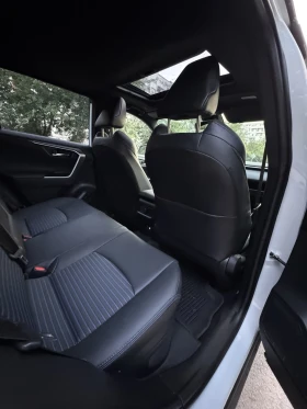 Toyota Rav4 XSE Hybrid AWD, снимка 12
