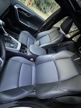 Toyota Rav4 XSE Hybrid AWD, снимка 17