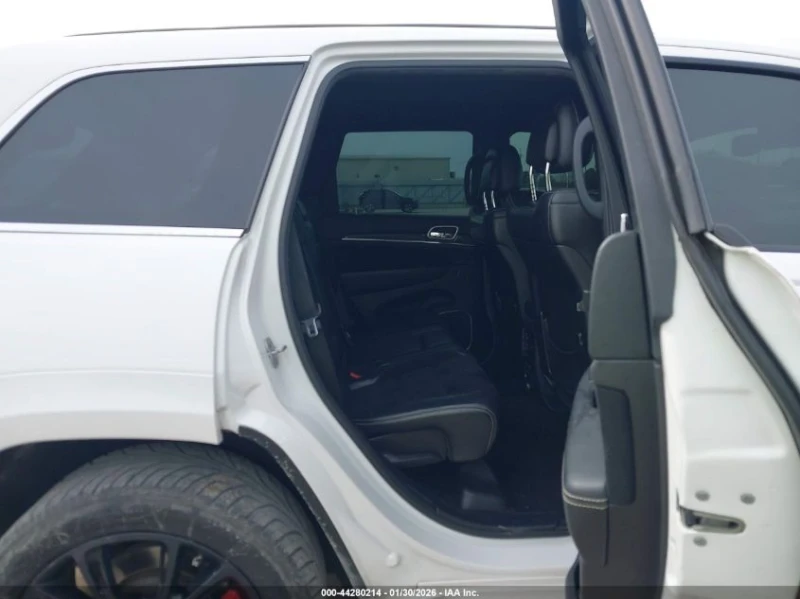 Jeep Grand cherokee 6.4l Srt 4X4, снимка 8 - Автомобили и джипове - 53536014