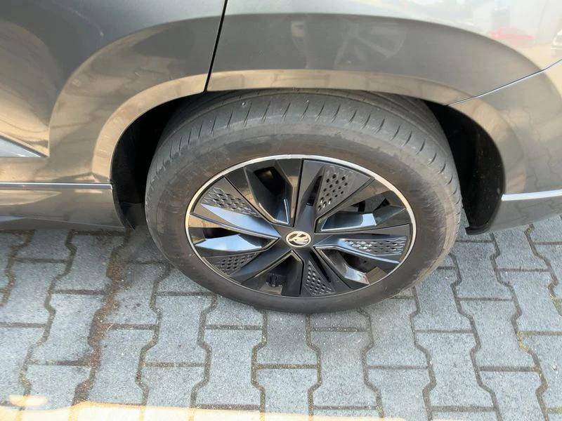 Skoda Karoq Karoq 2.0 TDI Sportline 4x4, снимка 4 - Автомобили и джипове - 55387611