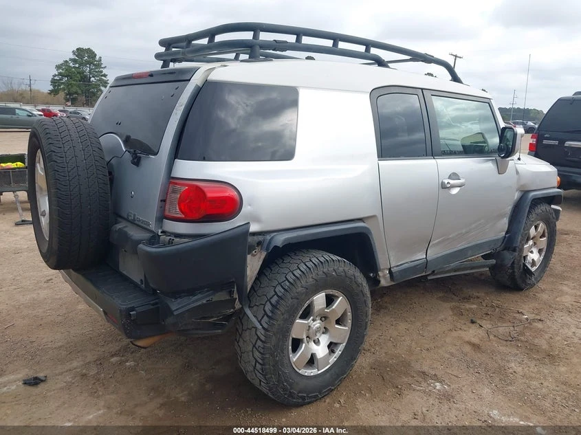 Toyota Fj cruiser 4.0l, снимка 4 - Автомобили и джипове - 53941331