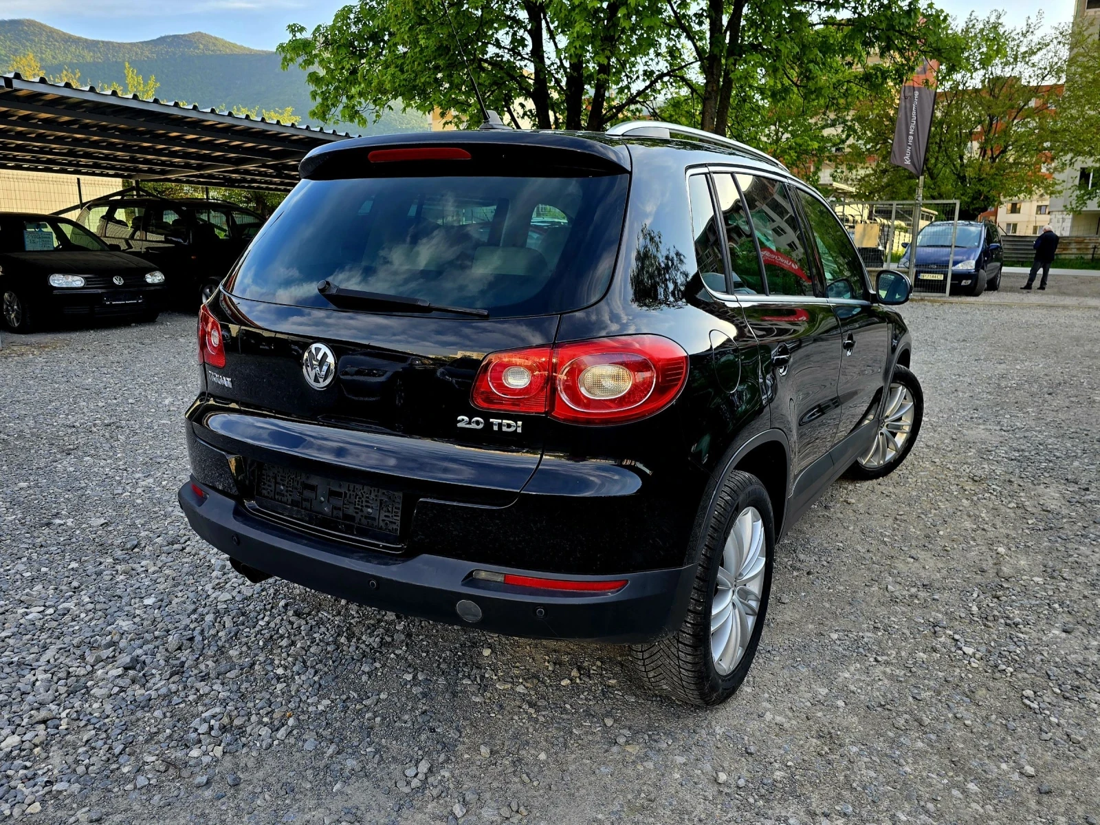 VW Tiguan 2.0TDI DSG, снимка 3 - Автомобили и джипове - 54448848