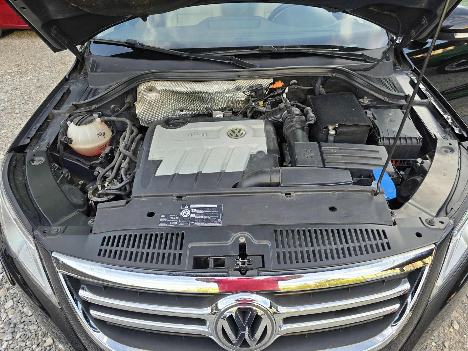 VW Tiguan 2.0TDI DSG, снимка 14 - Автомобили и джипове - 54448848