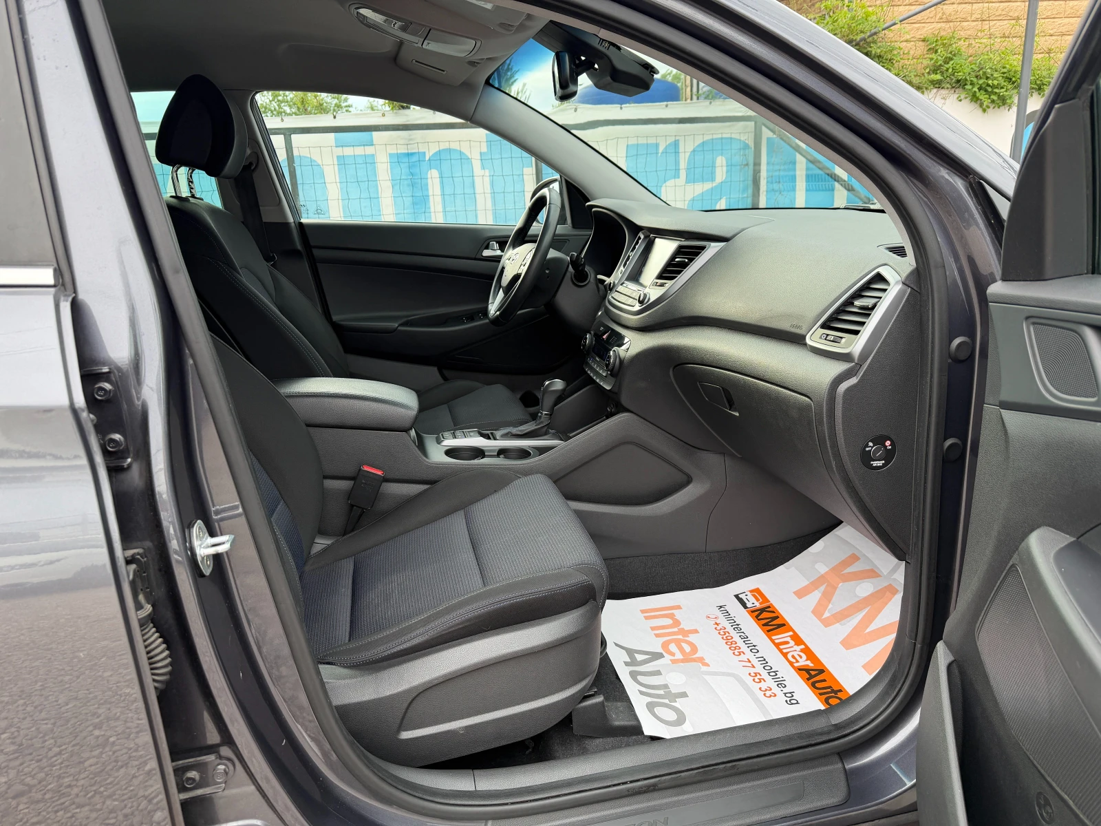 Hyundai Tucson 1.7CRDI AUT/NAVI/СЕРВИЗНА ИСТОРИЯ, снимка 10 - Автомобили и джипове - 54457669