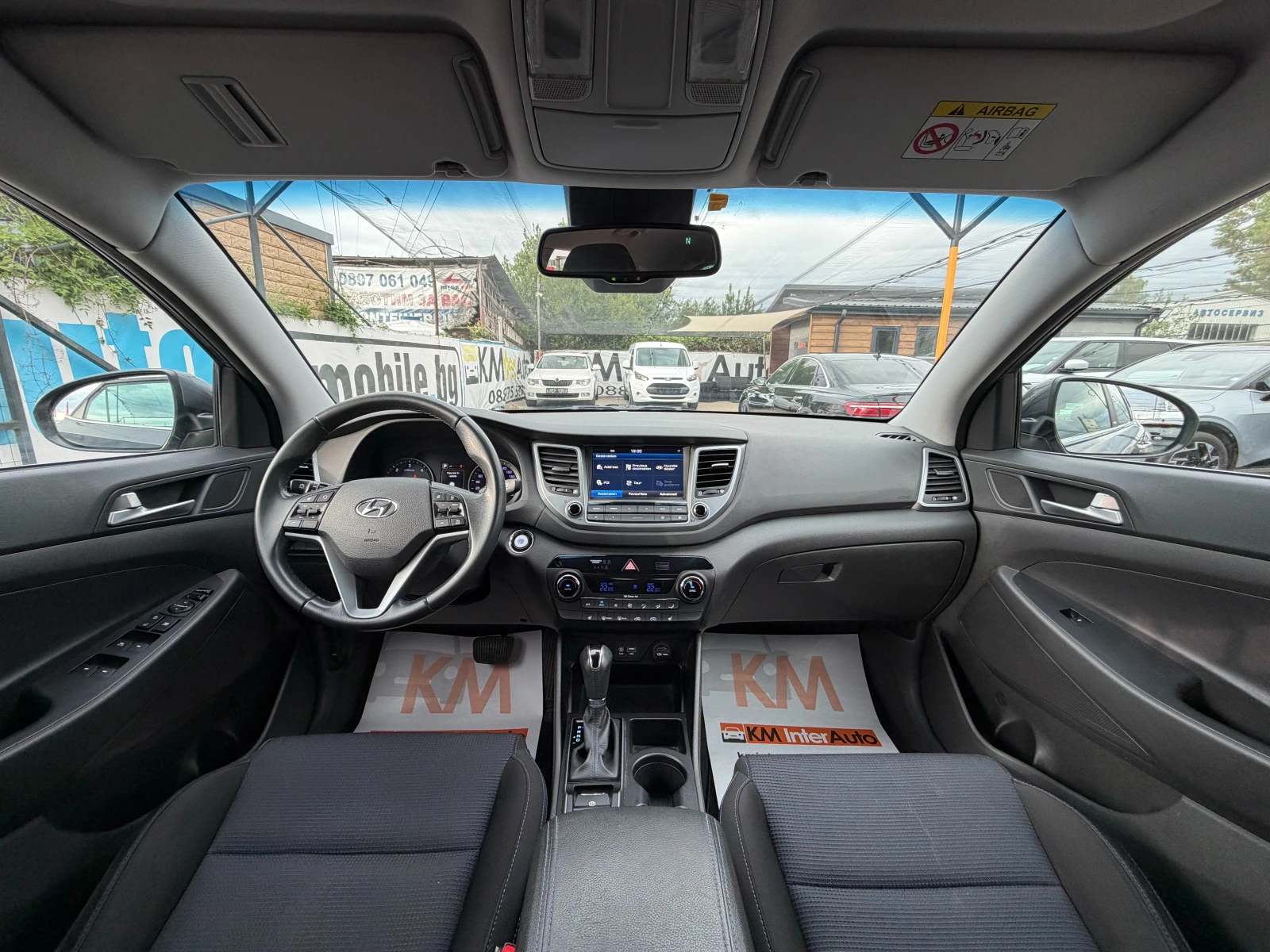 Hyundai Tucson 1.7CRDI AUT/NAVI/СЕРВИЗНА ИСТОРИЯ, снимка 12 - Автомобили и джипове - 54457669