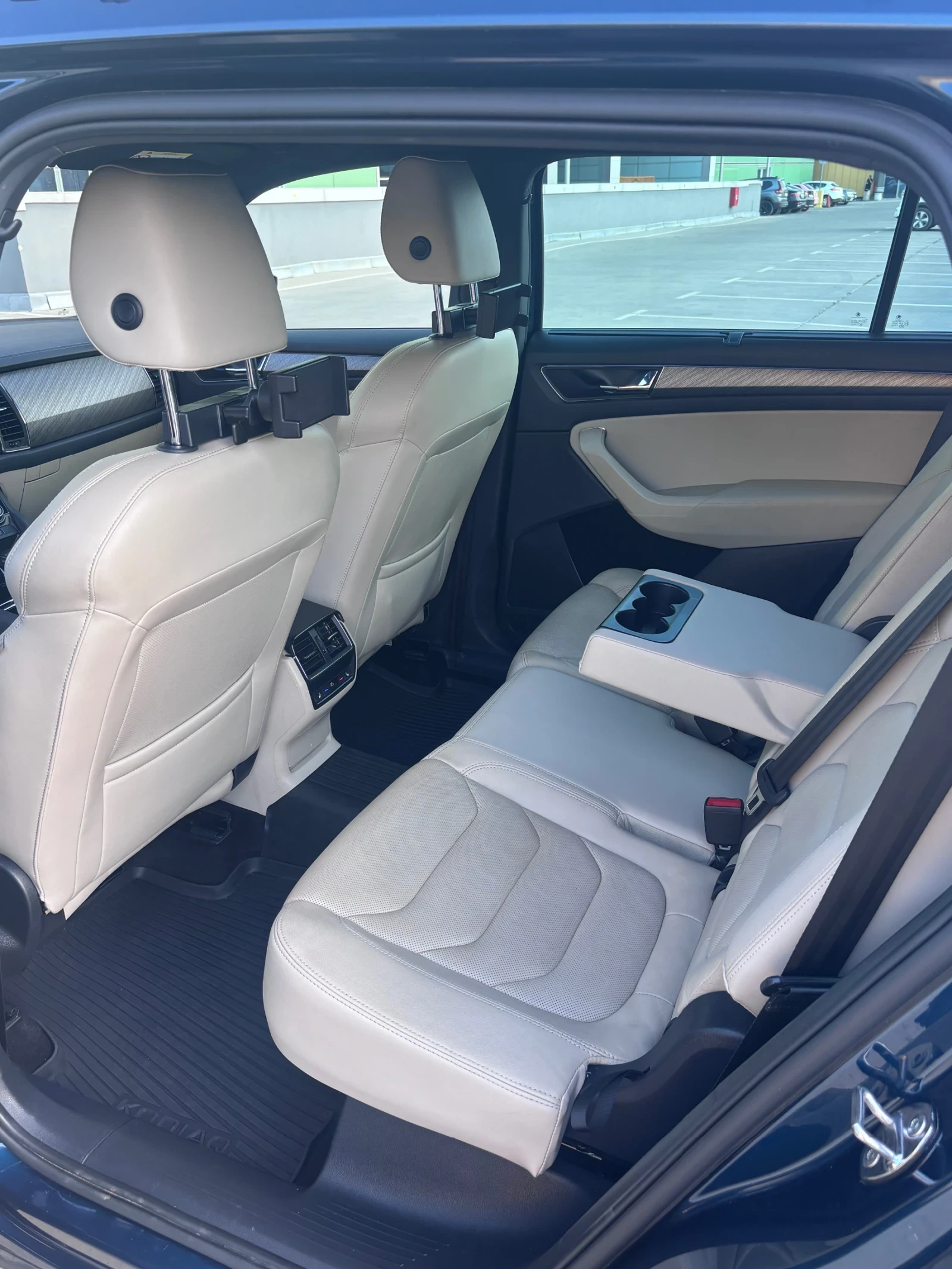 Skoda Kodiaq 2.0 TDI 4x4 DSG, снимка 17 - Автомобили и джипове - 55590828