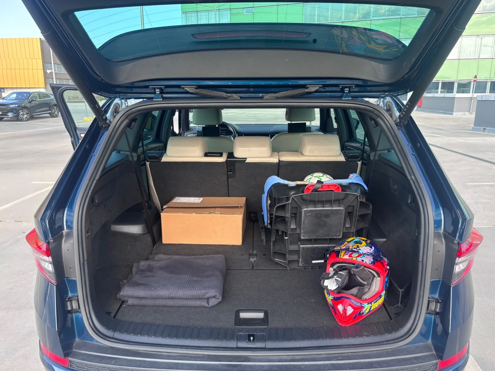 Skoda Kodiaq 2.0 TDI 4x4 DSG, снимка 10 - Автомобили и джипове - 55590828