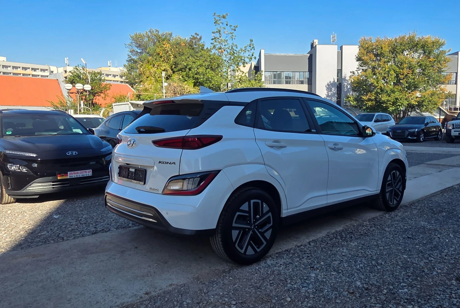 Hyundai Kona SOH100%/Сервизна Книжка, снимка 3 - Автомобили и джипове - 56322993