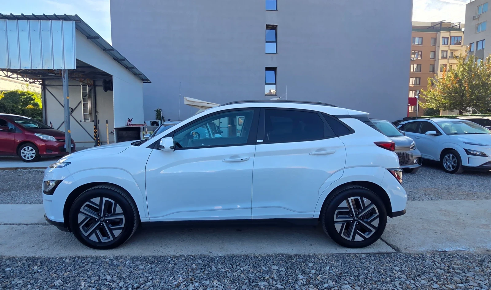 Hyundai Kona SOH100%/Сервизна Книжка, снимка 5 - Автомобили и джипове - 56322993