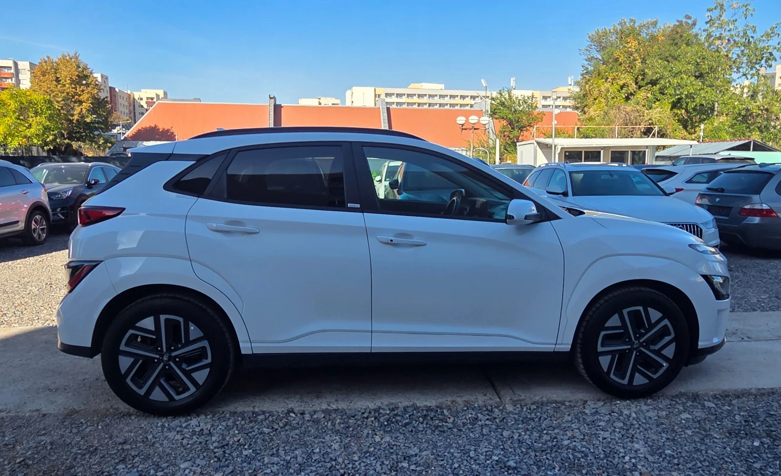 Hyundai Kona SOH100%/Сервизна Книжка, снимка 2 - Автомобили и джипове - 56322993