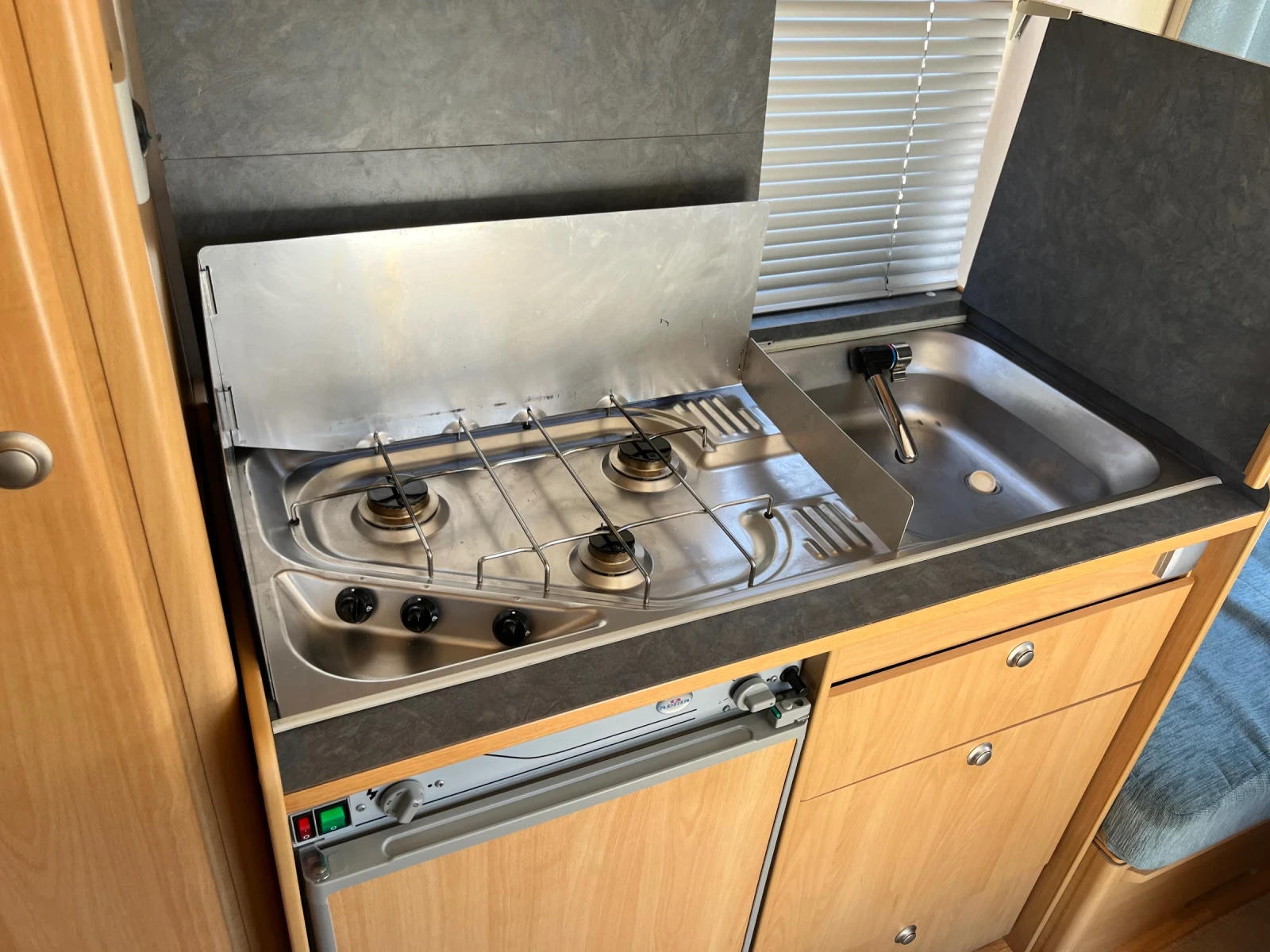 Каравана Adria Altea 502 DK - изображение 10