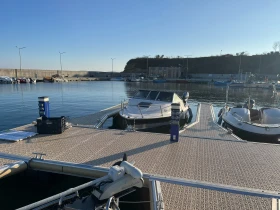 Моторна яхта Bayliner s, снимка 12 - Воден транспорт - 52819162