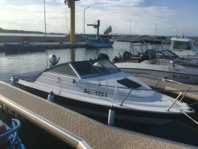 Моторна яхта Bayliner s, снимка 11 - Воден транспорт - 52819162