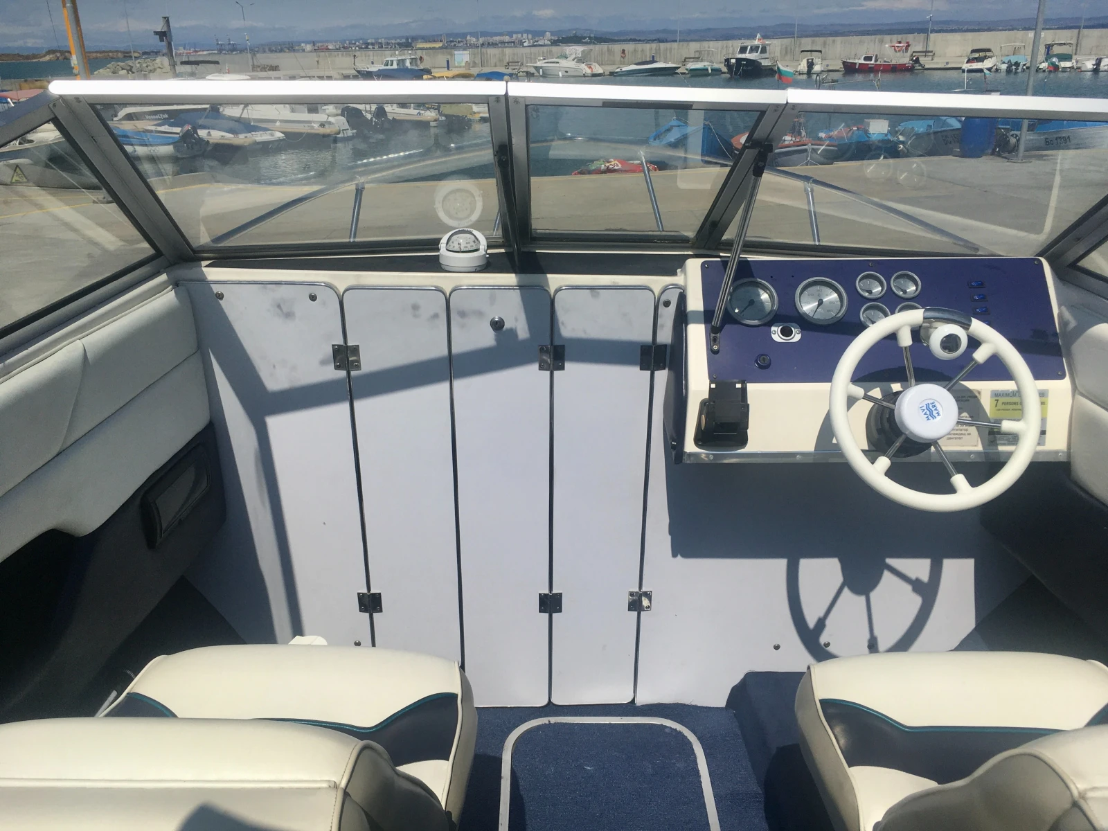 Моторна яхта Bayliner s - изображение 5