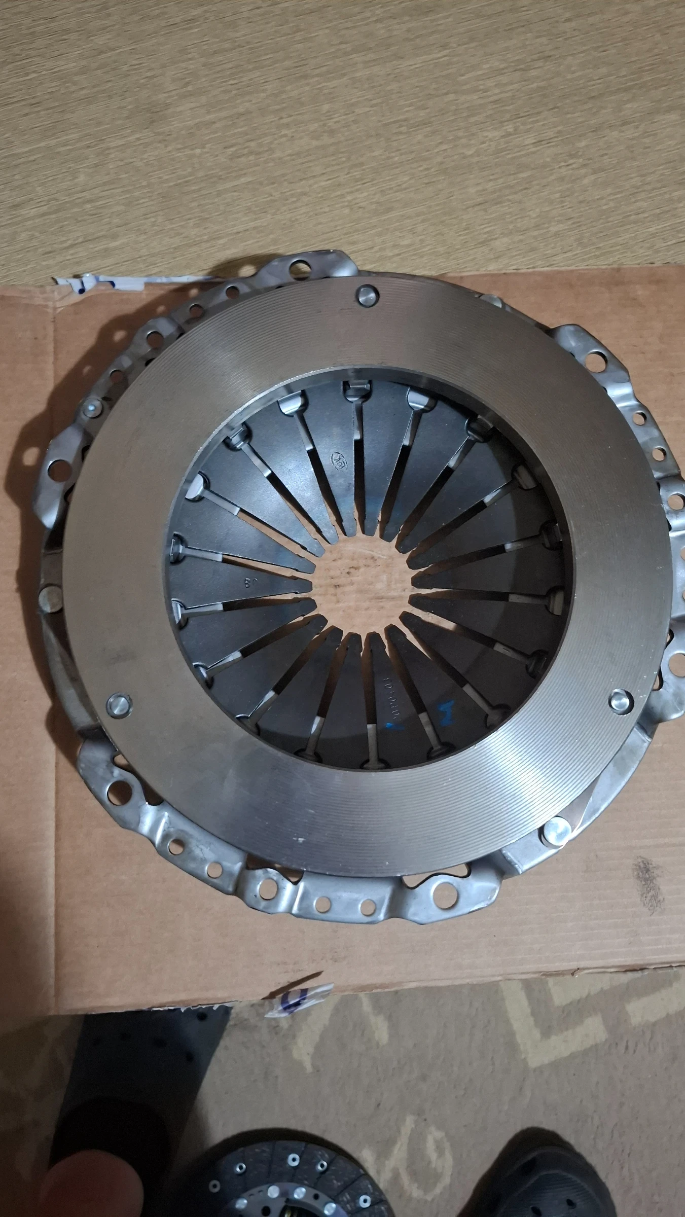   LUK  | Mobile.bg   3