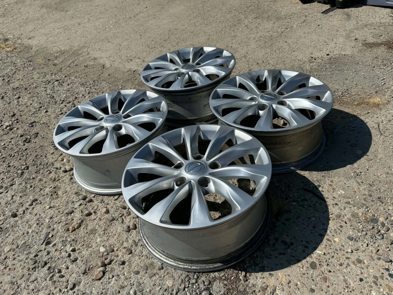 Джанти за Chrysler Pacifica, снимка 9 - Гуми и джанти - 56154159