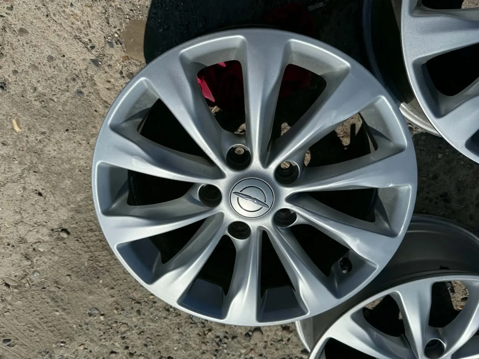 Джанти за Chrysler Pacifica, снимка 6 - Гуми и джанти - 56154159