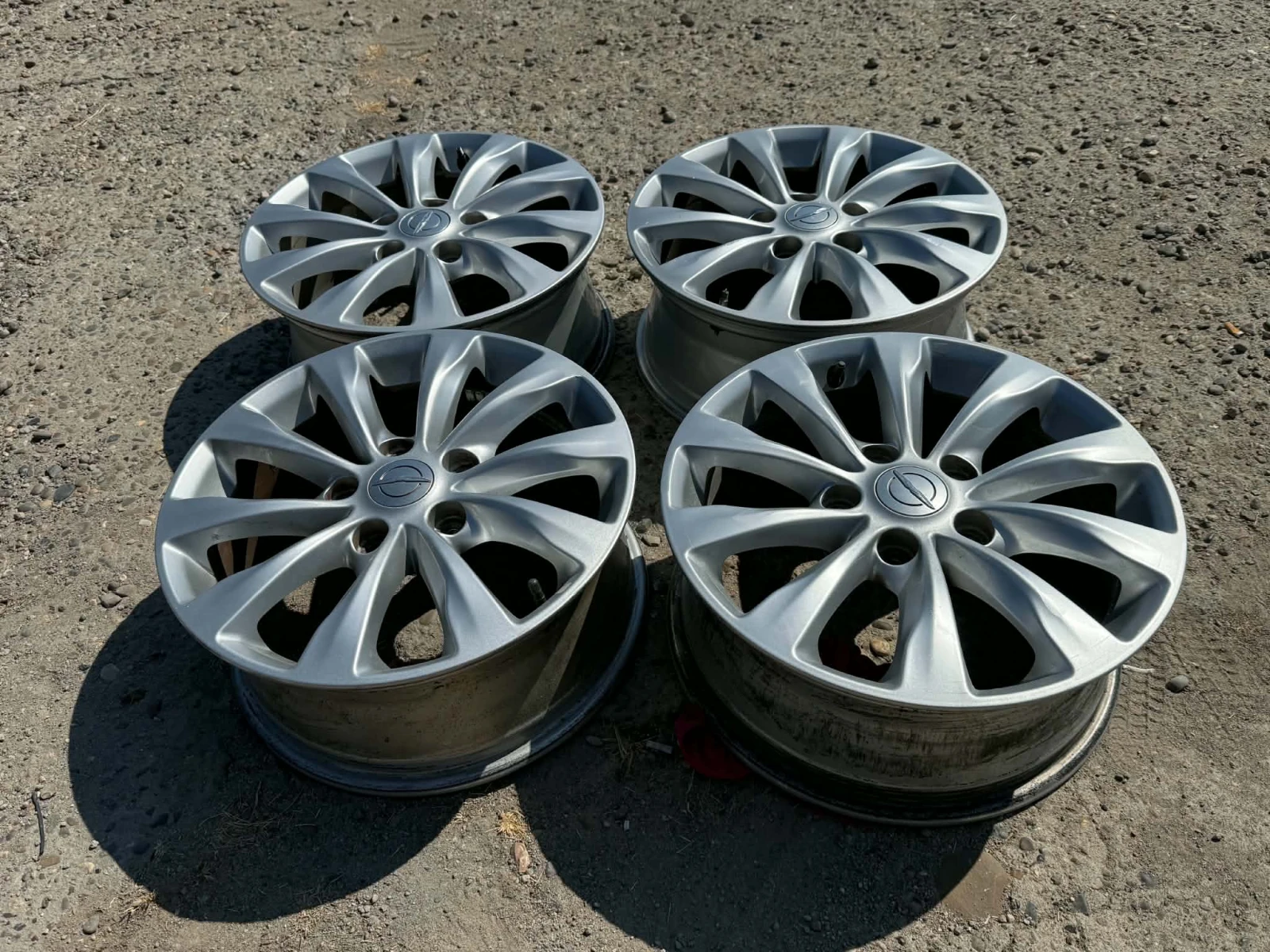 Джанти за Chrysler Pacifica, снимка 11 - Гуми и джанти - 56154159