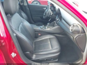 Alfa Romeo Giulia * ПАРКТРОНИК* ДИСТРОНИК* КАМЕРА* ПЕРА НА ВОЛАНА* Б - 25700 лв. - 21629511 7