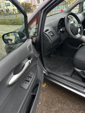 Обява за продажба на Toyota Auris 2.0 D-4D ~10 200 лв. - изображение 9 | Auto.bg Обява за продажба на Toyota Auris 2.0 D-4D ~10 200 лв. - изображение 9