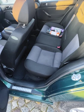 VW Golf Variant 2.0 - 2400 € / 4693.99 лв. - 92750277 7