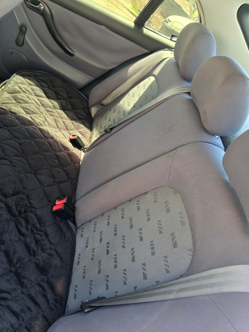Seat Leon 1.6 105к.с. LPG, снимка 9 - Автомобили и джипове - 46411045