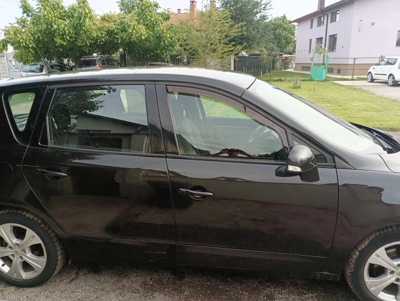 Renault Scenic меган, снимка 4 - Автомобили и джипове - 46931068