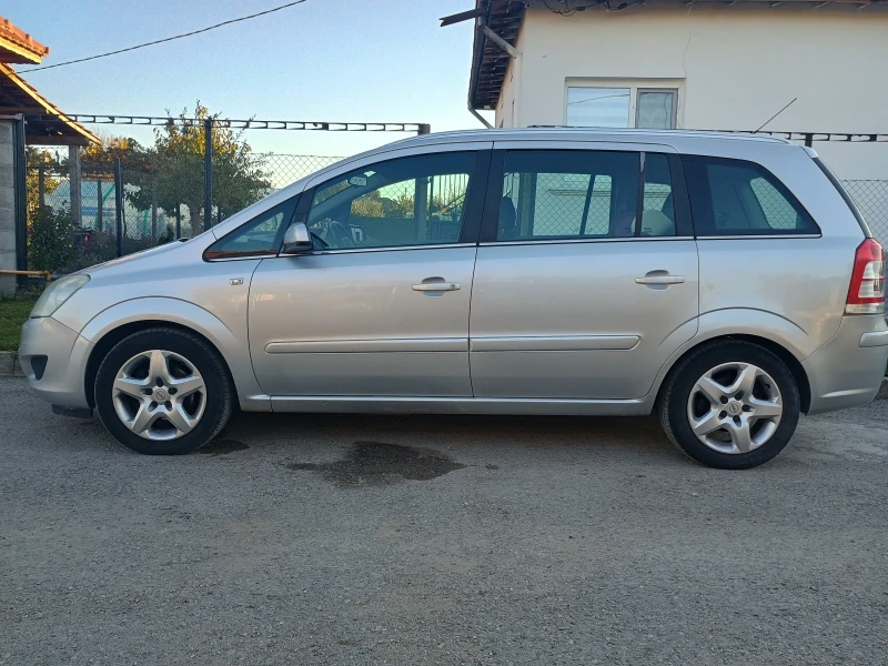 Opel Zafira, снимка 9 - Автомобили и джипове - 48285131