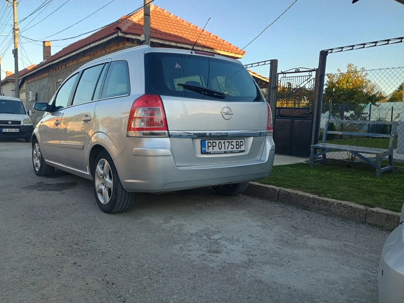 Opel Zafira, снимка 10 - Автомобили и джипове - 48285131